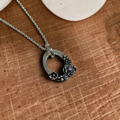 Arco Flores (Garden Archway) Pendant