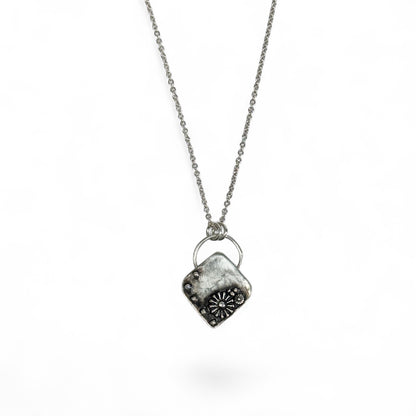 Puerta (Door) Pendant
